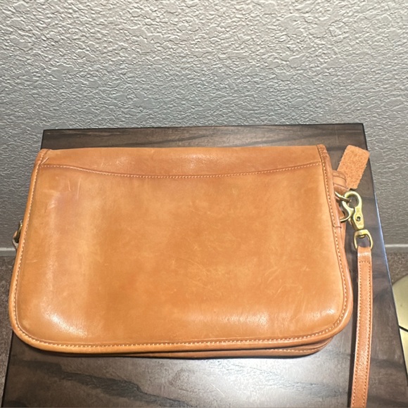 Coach Vintage Glove-Tanned Leather Turn Lock Crossbody Purse NYC Era 517-0216 - Picture 3 of 7